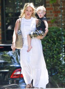 hilary-duff-outfit-luca-2014-01